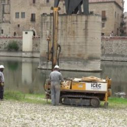 Geoplanning realiza el estudio geotécnico donde se ubicará la grúa para retirar el monumento del río Ebro a en su paso por Tortosa Geoplanning realiza el estudio geotécnico donde se ubicará la grúa para retirar el monumento del río Ebro a en su paso por Tortosa